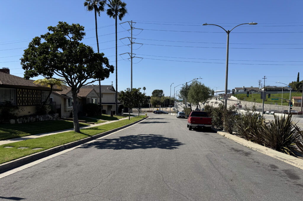 Photo of Slauson Avenue (Frontage Road) at La Cienega Boulevard (westbound)