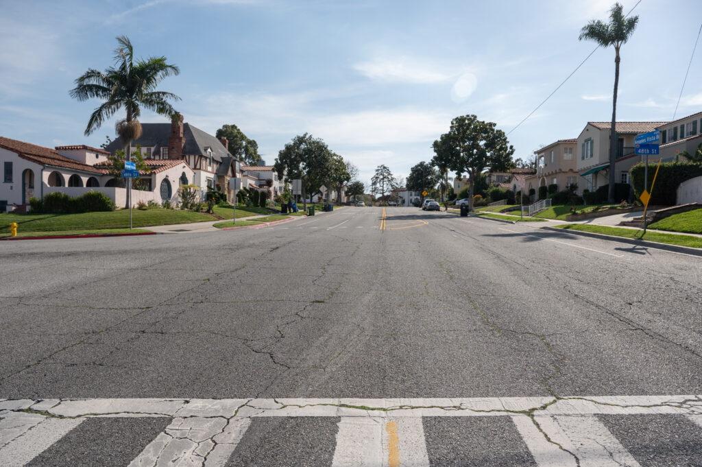 Photo of Angeles Vista Blvd and 48th Street (southbound)