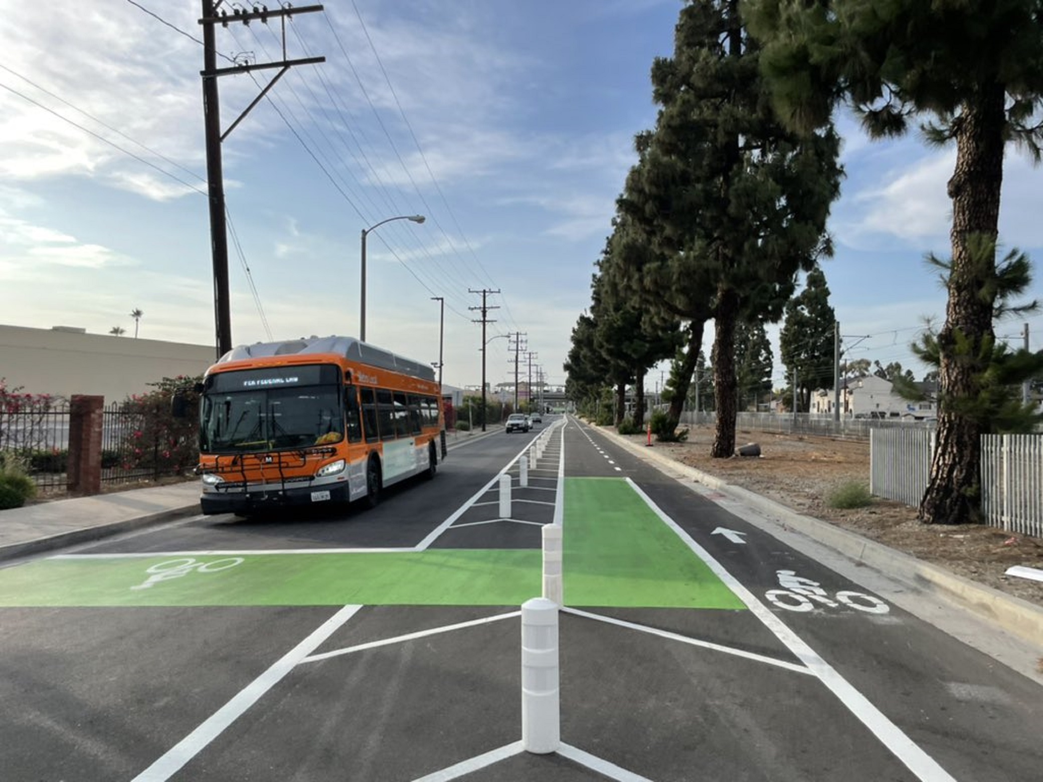 Separated Bike Lane (Class IV)